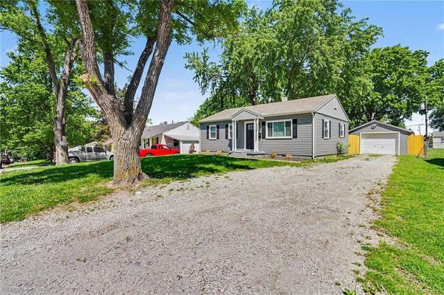 2504 NE 59th Terrace, Kansas City, MO 64118