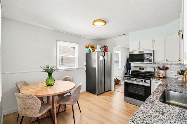 2504 NE 59th Terrace, Kansas City, MO 64118