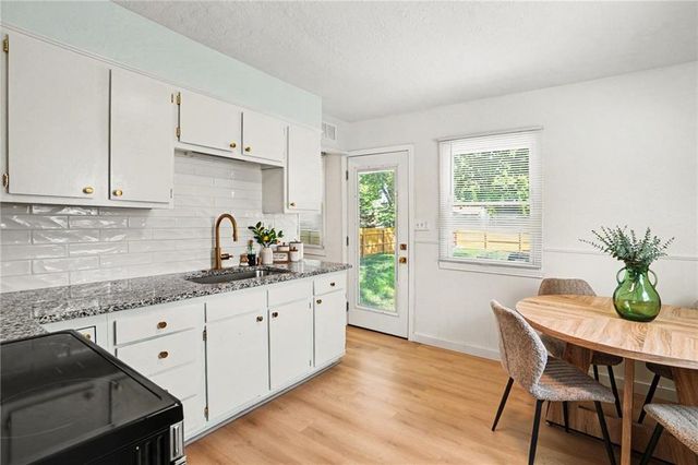 2504 NE 59th Terrace, Kansas City, MO 64118