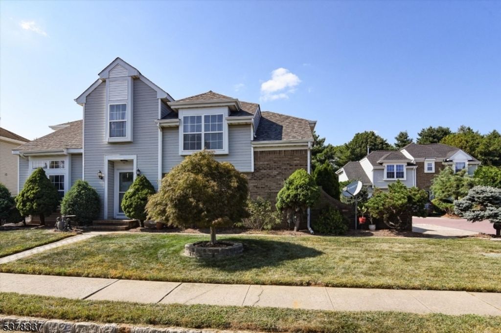 36 Citation Dr, Freehold Twp., NJ 07728