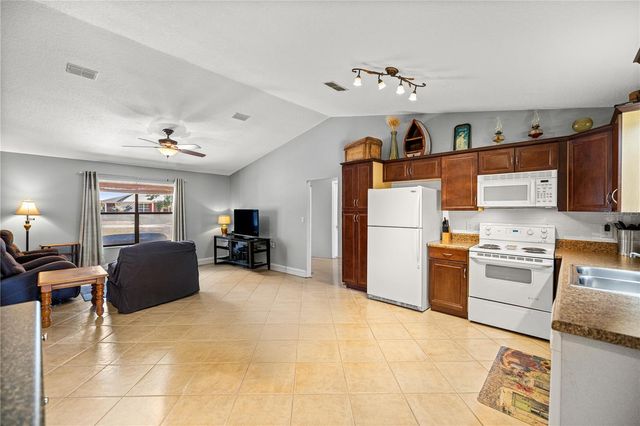 17757 SE 28TH LANE ROAD, Silver Springs, FL 34488