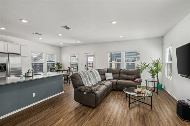 1725 Cobblecrest LN, Leander, TX 78641