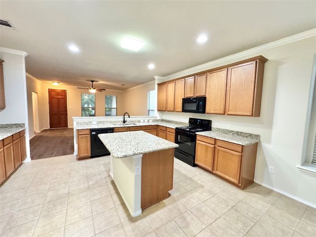 932 King George Lane, Savannah, TX 76227