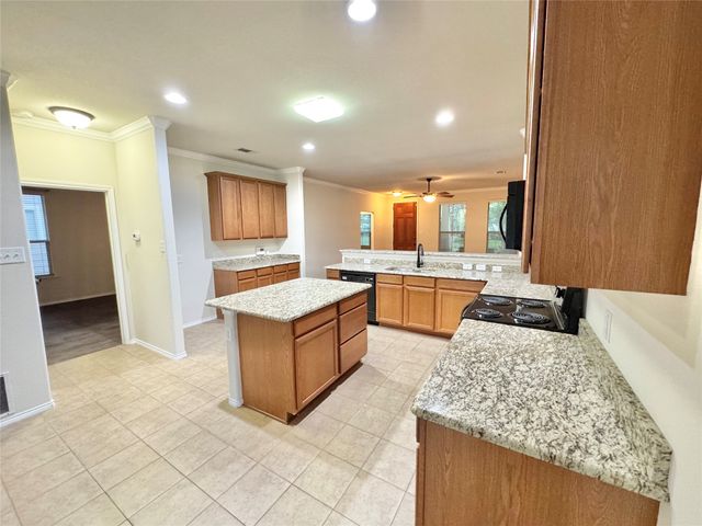 932 King George Lane, Savannah, TX 76227