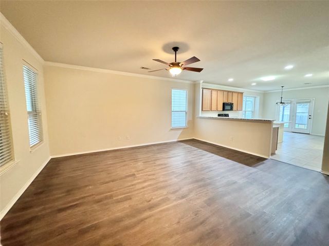 932 King George Lane, Savannah, TX 76227