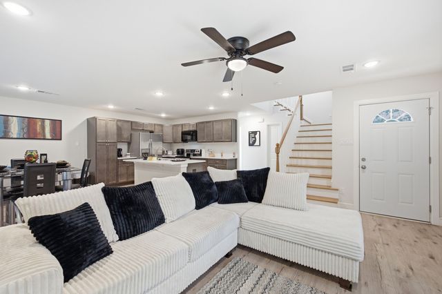 1632 E Arlington Avenue, Fort Worth, TX 76104