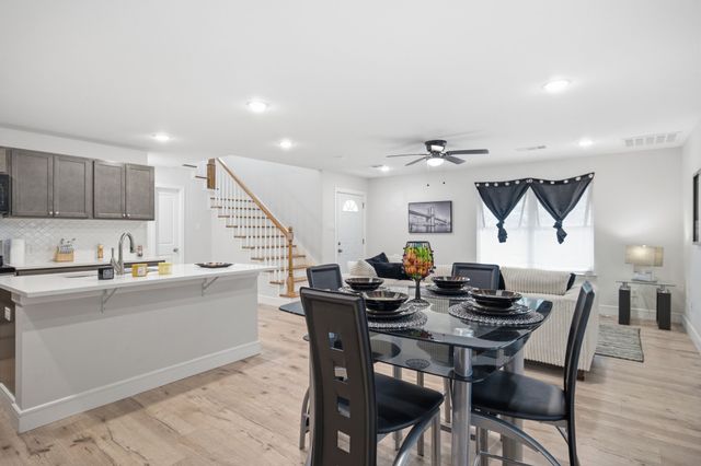 1632 E Arlington Avenue, Fort Worth, TX 76104