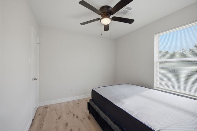 1632 E Arlington Avenue, Fort Worth, TX 76104