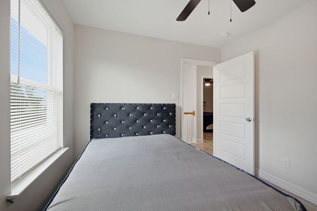 1632 E Arlington Avenue, Fort Worth, TX 76104