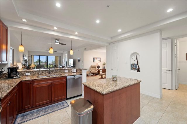 1340 ROCK DOVE COURT 123, Punta Gorda, FL 33950