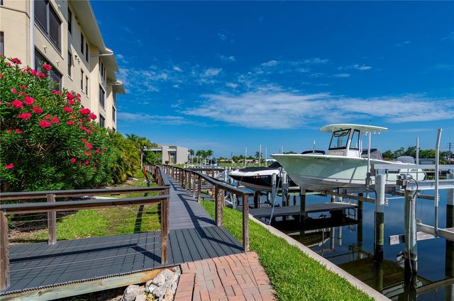 1340 ROCK DOVE COURT 123, Punta Gorda, FL 33950