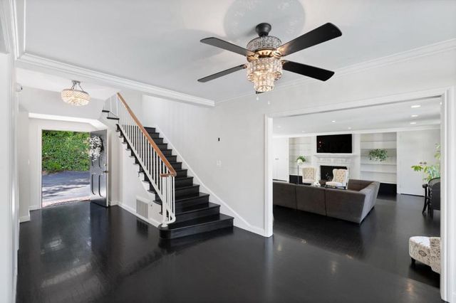 452 Roblar Avenue, Hillsborough, CA 94010