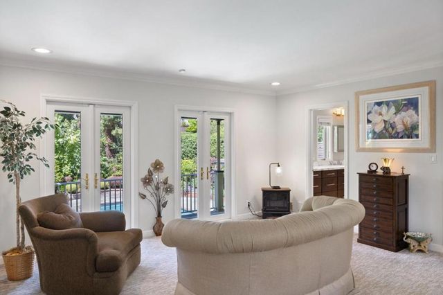 452 Roblar Avenue, Hillsborough, CA 94010