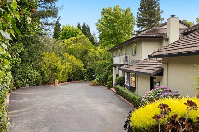 452 Roblar Avenue, Hillsborough, CA 94010