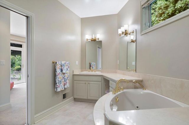 452 Roblar Avenue, Hillsborough, CA 94010