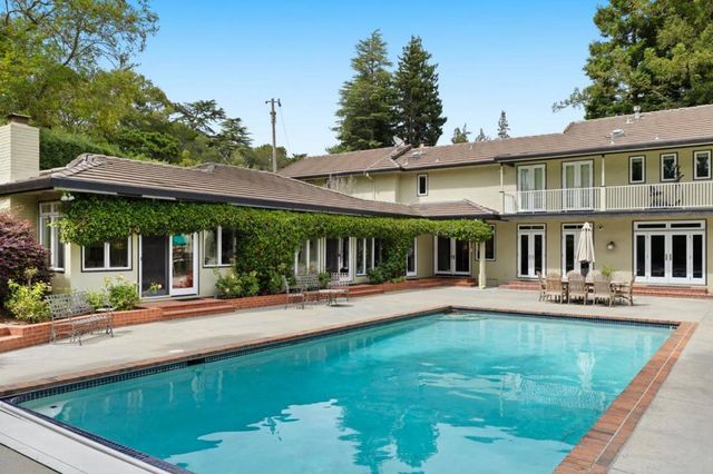 452 Roblar Avenue, Hillsborough, CA 94010