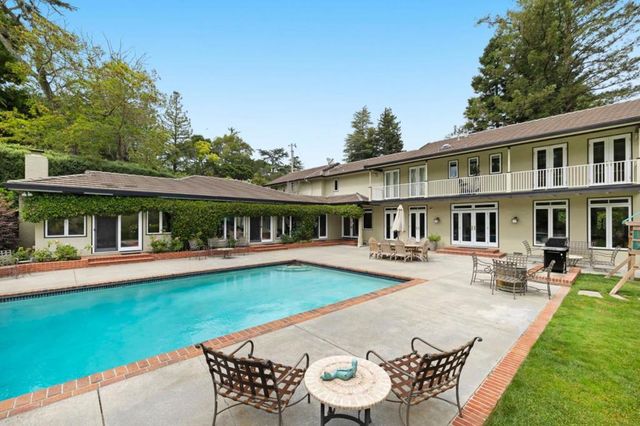 452 Roblar Avenue, Hillsborough, CA 94010