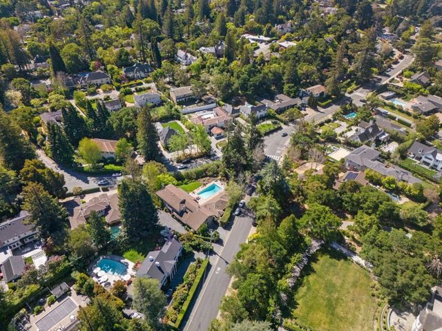 452 Roblar Avenue, Hillsborough, CA 94010
