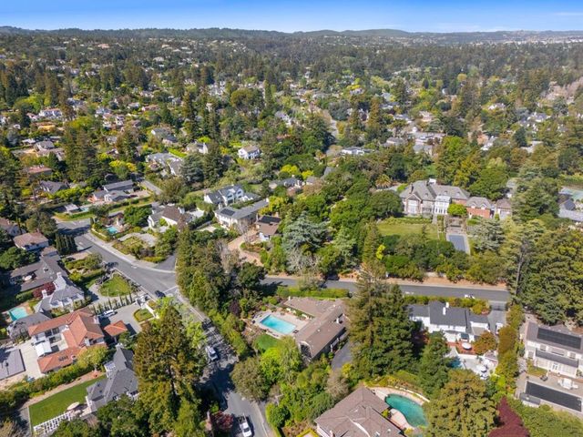 452 Roblar Avenue, Hillsborough, CA 94010