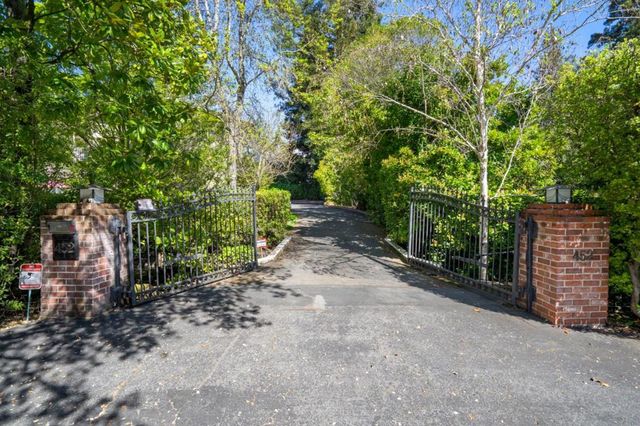 452 Roblar Avenue, Hillsborough, CA 94010