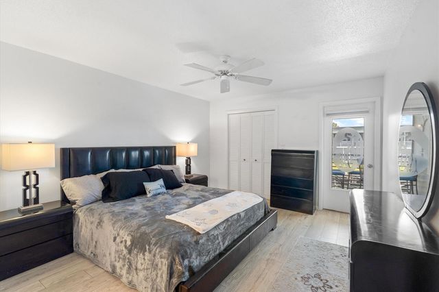 117 Lehane Terrace 210, North Palm Beach, FL 33408