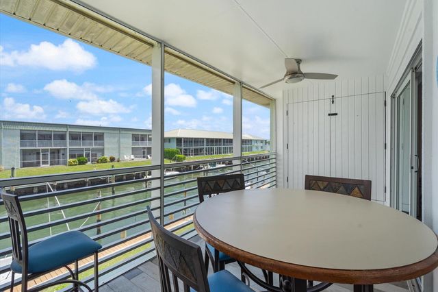 117 Lehane Terrace 210, North Palm Beach, FL 33408