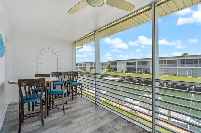 117 Lehane Terrace 210, North Palm Beach, FL 33408