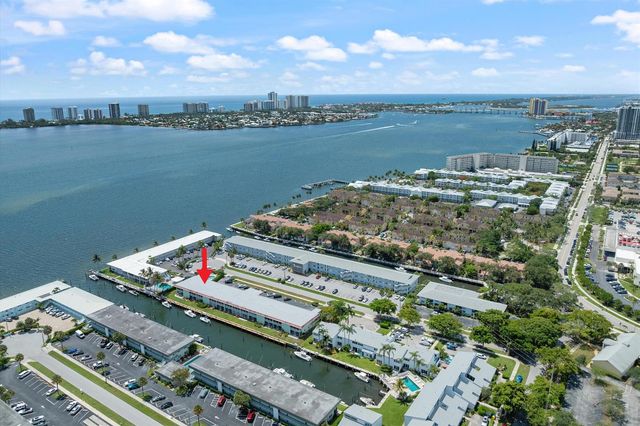 117 Lehane Terrace 210, North Palm Beach, FL 33408
