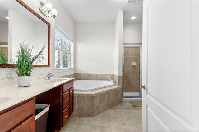 9 Saddleback, Plymouth, MA 02360