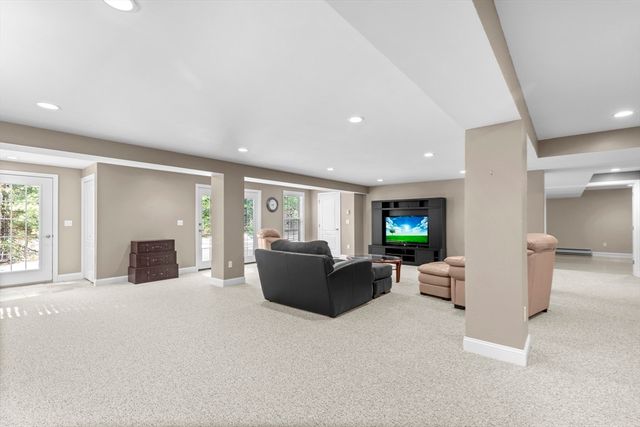 9 Saddleback, Plymouth, MA 02360