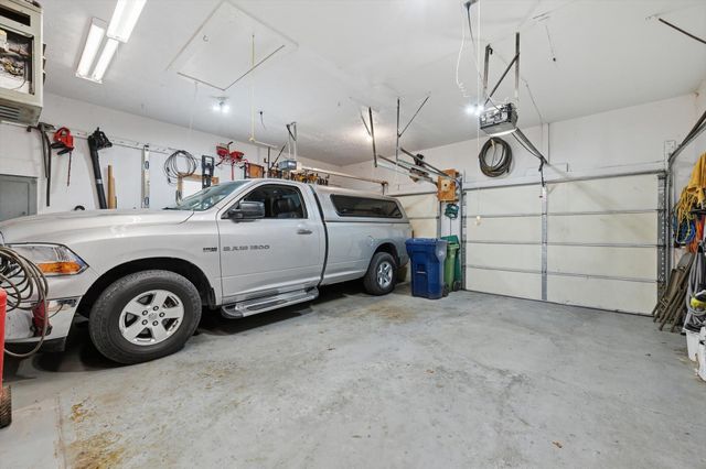 312 FOREST Drive, Bellevue, NE 68005