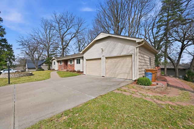 312 FOREST Drive, Bellevue, NE 68005