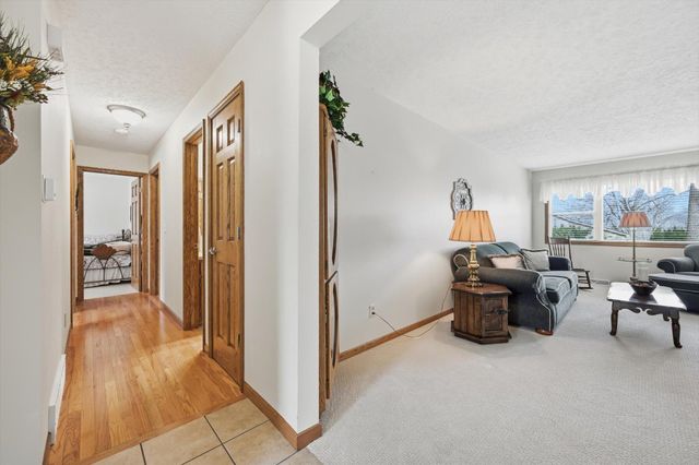 312 FOREST Drive, Bellevue, NE 68005