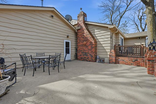 312 FOREST Drive, Bellevue, NE 68005