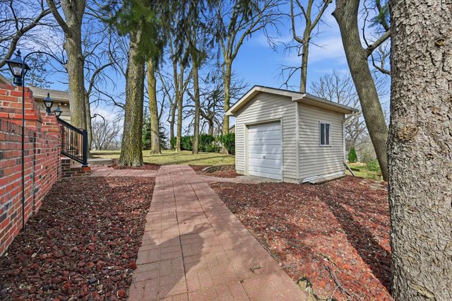 312 FOREST Drive, Bellevue, NE 68005