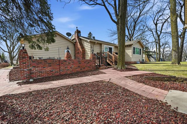 312 FOREST Drive, Bellevue, NE 68005