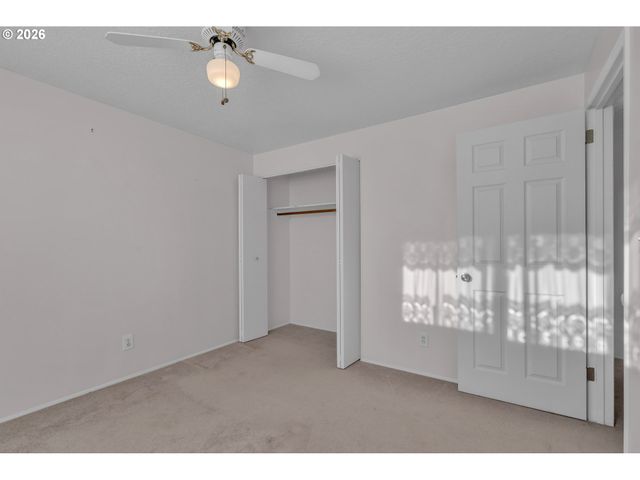 1379 SALLAL Rd, Woodburn, OR 97071