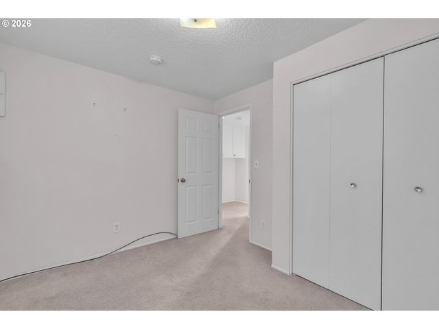 1379 SALLAL Rd, Woodburn, OR 97071