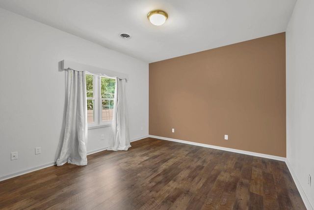 700 Paradise Drive, Stoughton, WI 53589
