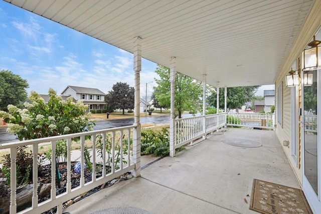 700 Paradise Drive, Stoughton, WI 53589