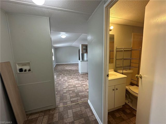 7945 Hart DR, North Fort Myers, FL 33917