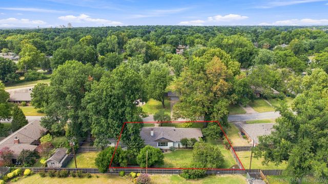 2706 E 57th Street, Tulsa, OK 74105
