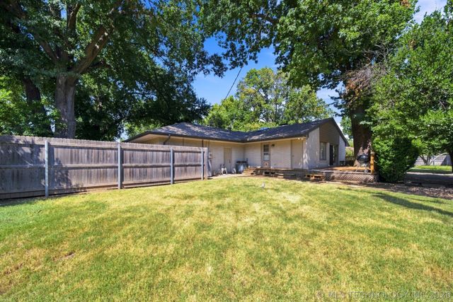2706 E 57th Street, Tulsa, OK 74105