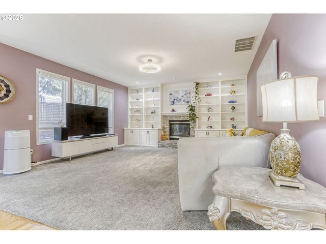 14324 Se NEHALEM Ct, Portland, OR 97236