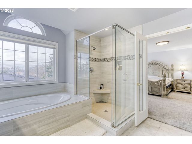 14324 Se NEHALEM Ct, Portland, OR 97236