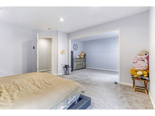 14324 Se NEHALEM Ct, Portland, OR 97236