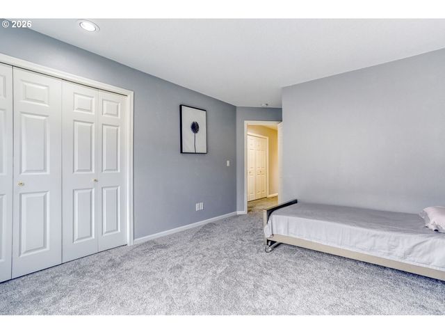 14324 Se NEHALEM Ct, Portland, OR 97236