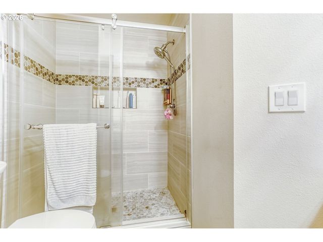 14324 Se NEHALEM Ct, Portland, OR 97236