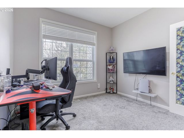 14324 Se NEHALEM Ct, Portland, OR 97236