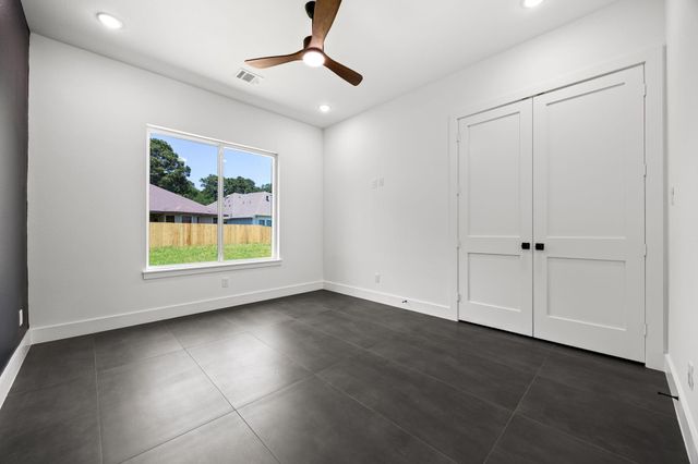 71 Camden Hills Drive, Montgomery, TX 77356